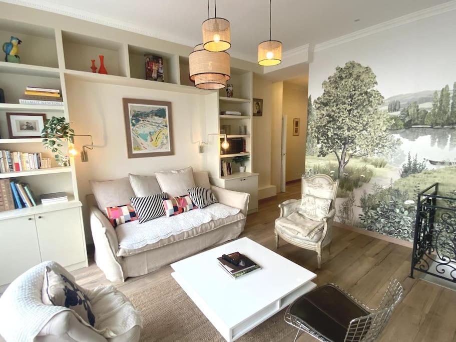 Parisian Muse By Suitehomeparis Parigi